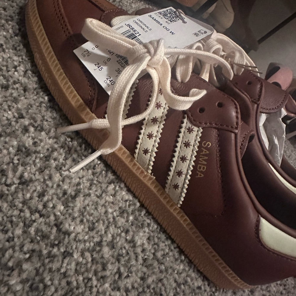 Samba OG in Cloud White & Preloved Brown - Picture 5 of 5